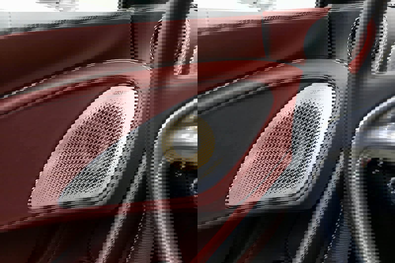 New 2025 McLaren GTS image 28
