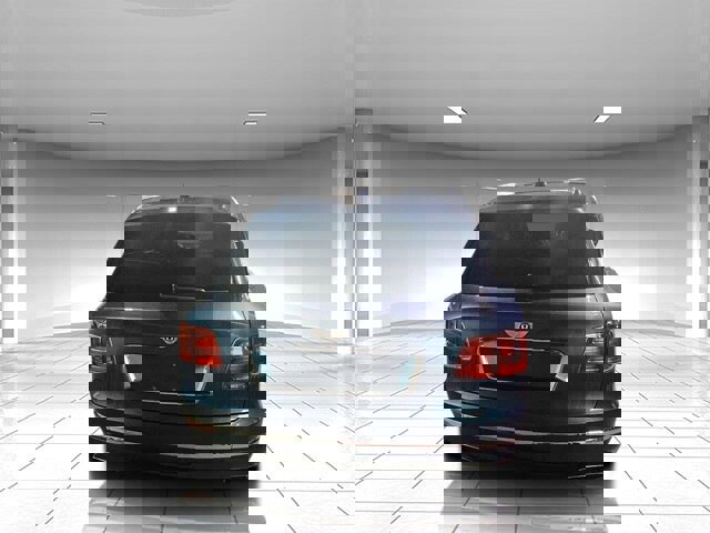 Used 2017 Bentley Bentayga image 22