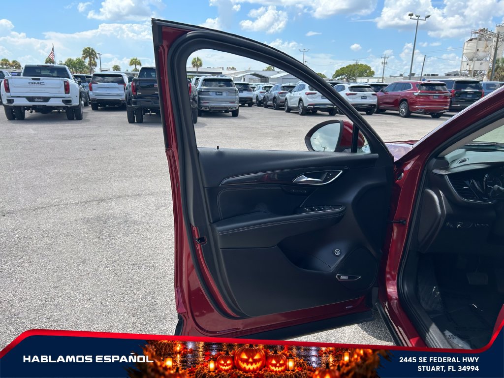 Used 2022 Buick Envision Essence w/ Technology Package I FWD image 11
