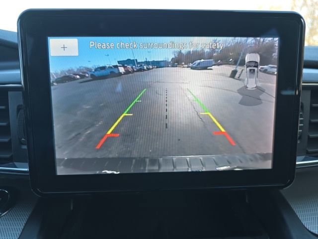 Used 2020 Ford Explorer XLT w/ Equipment Group 202A image 18