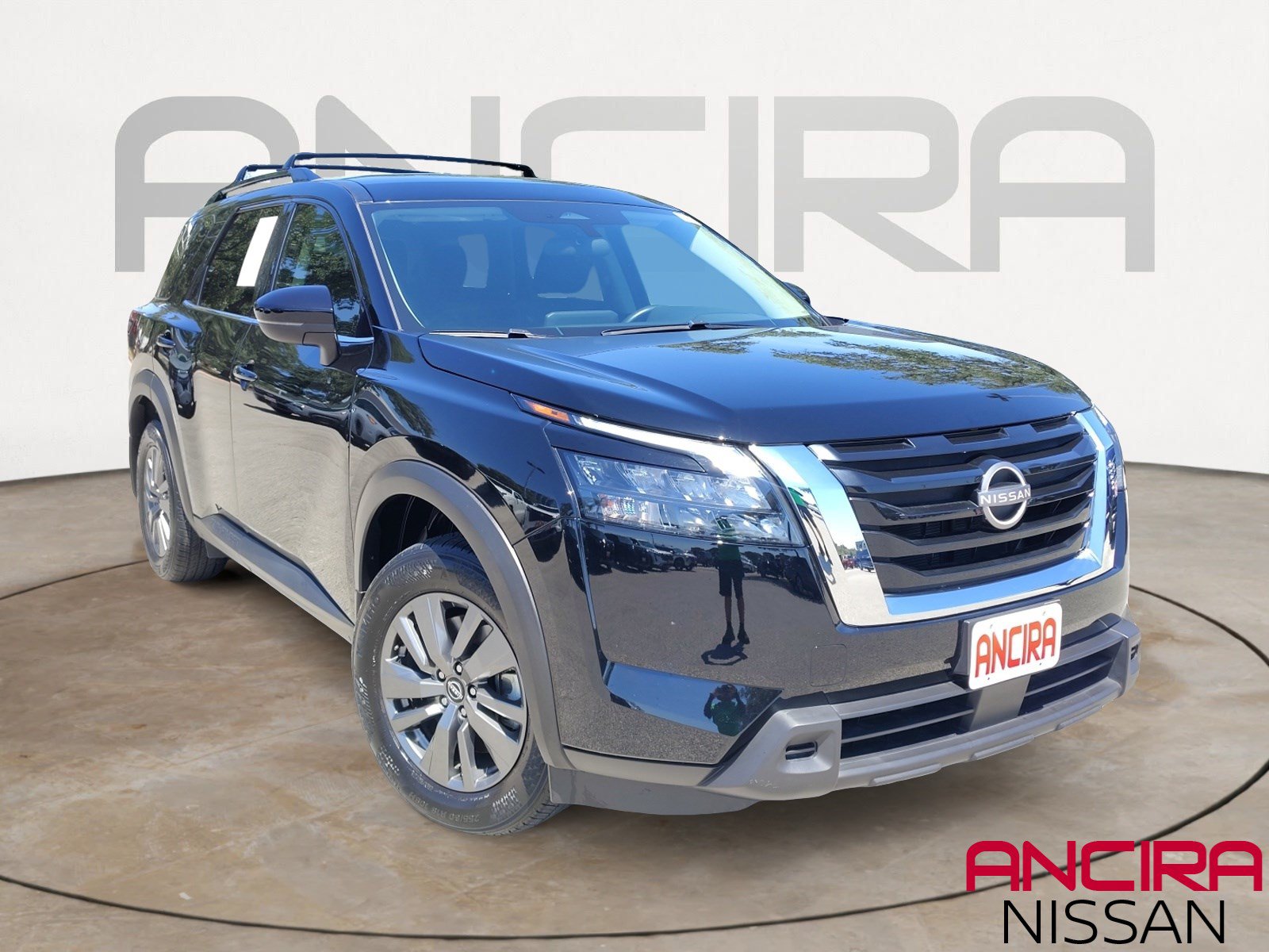 Used 2025 Nissan Pathfinder SV w/ Cargo Package FWD image 1