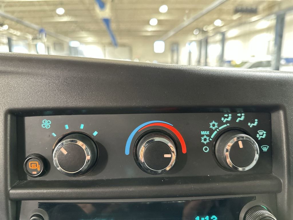 Used 2024 GMC Savana 2500 w/ Driver Convenience Package image 15