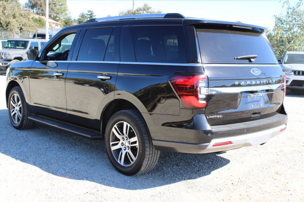 Used 2024 Ford Expedition Limited image 6
