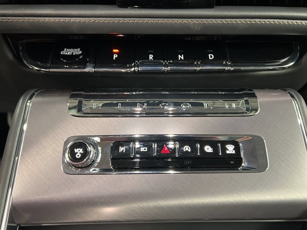 Used 2026 Lincoln Aviator AWD image 14