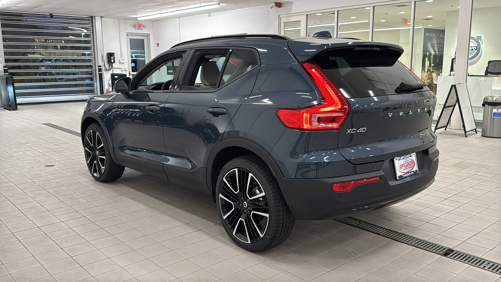 New 2026 Volvo XC40 B5 Ultra w/ Climate Package AWD/4WD image 7