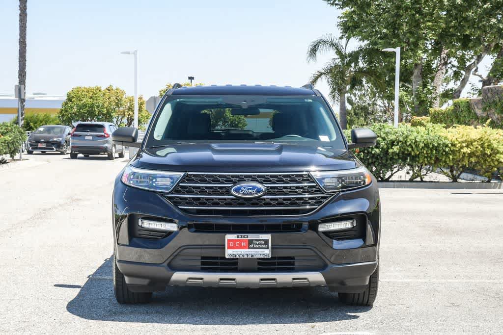 Used 2023 Ford Explorer XLT w/ Equipment Group 202A RWD image 2