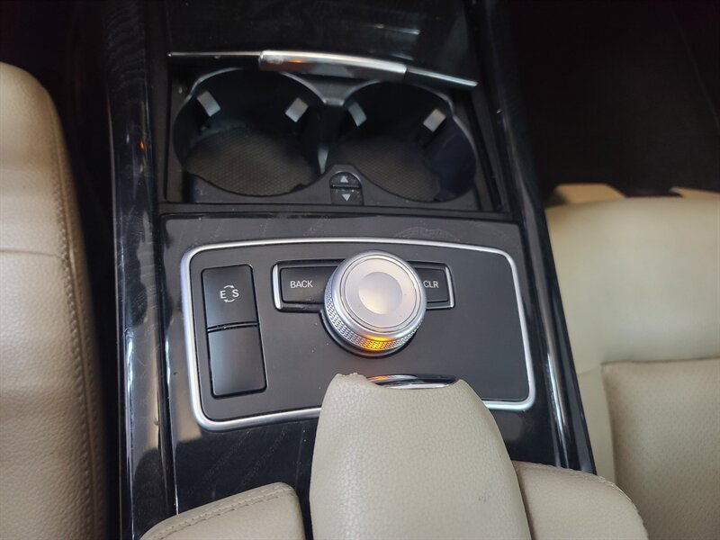 Used 2011 Mercedes-Benz E 350 Sedan image 19