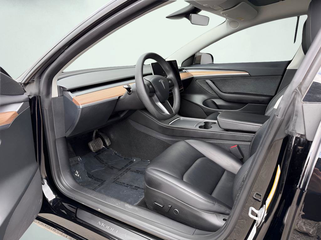 Used 2023 Tesla Model 3 Standard Range image 17