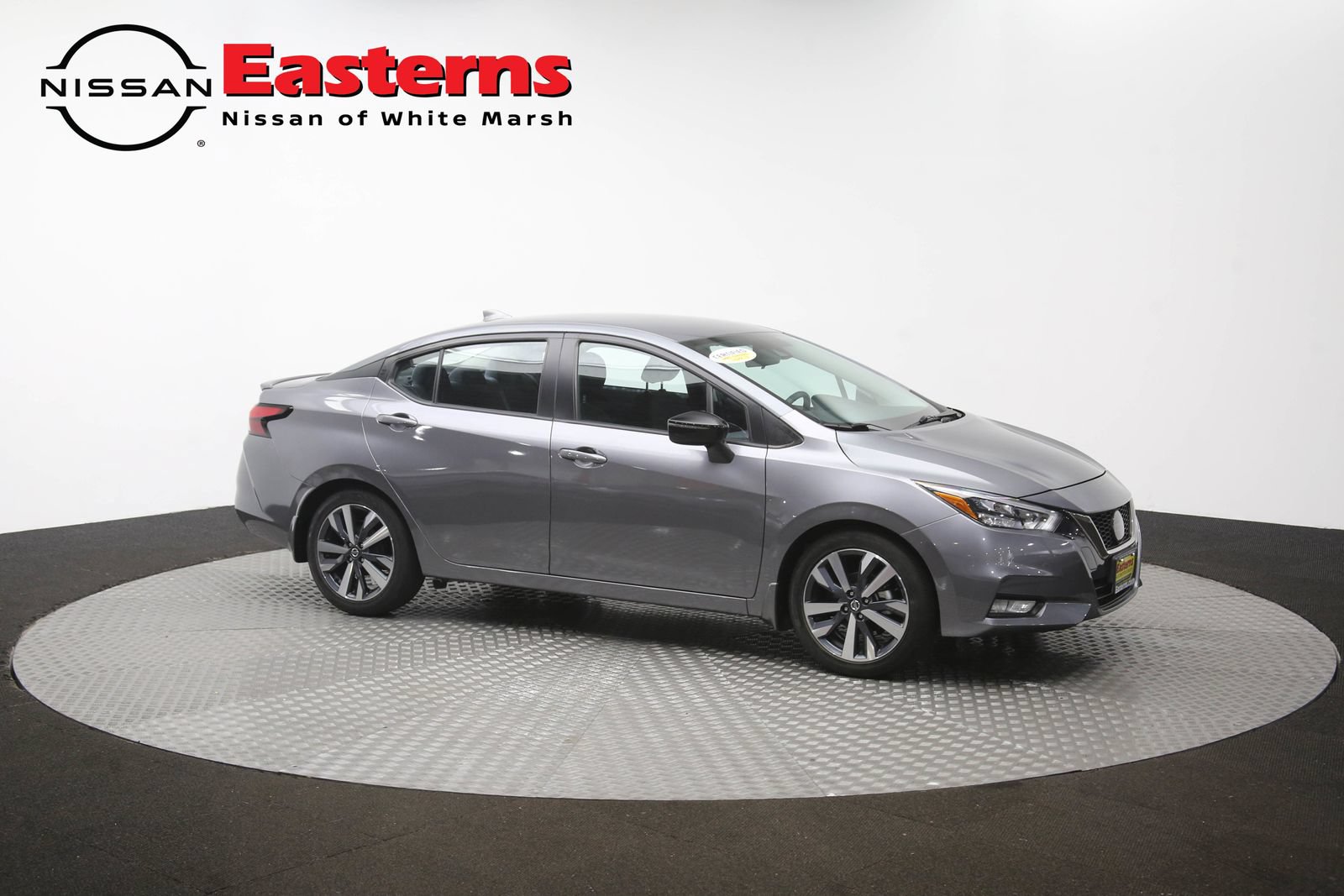 Used 2021 Nissan Versa SR FWD image 46