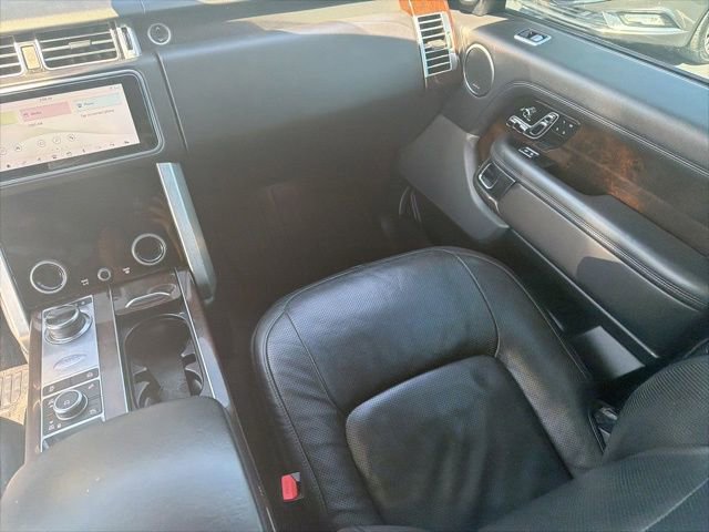 Used 2019 Land Rover Range Rover HSE image 28