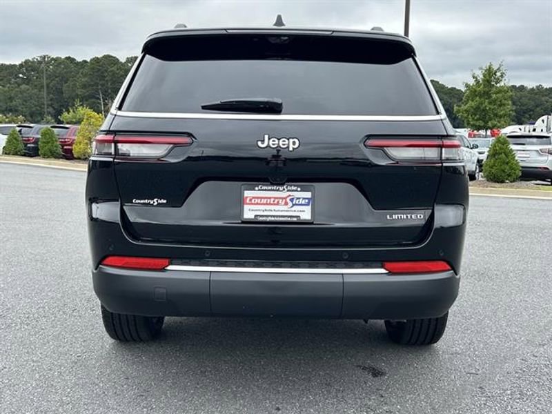 New 2025 Jeep Grand Cherokee L Limited w/ Luxury Tech Group II RWD image 8