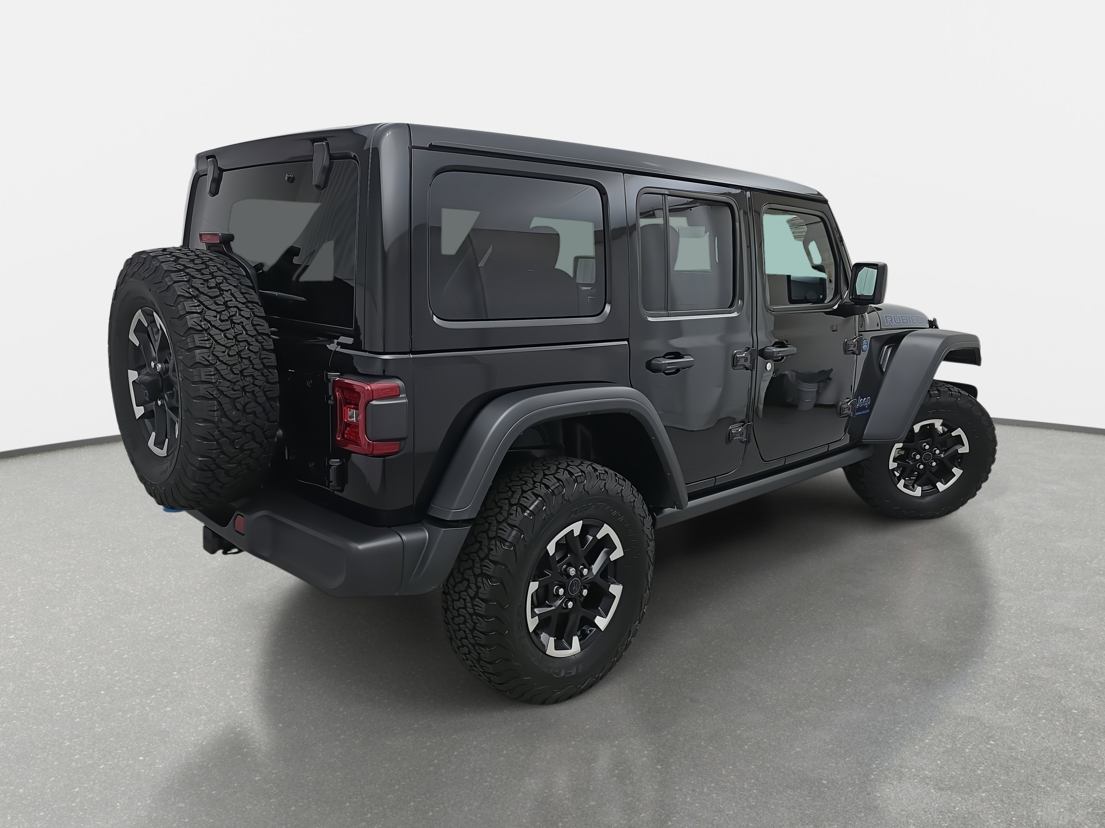 Used 2024 Jeep Wrangler Unlimited Rubicon 4xe w/ Technology Group image 5