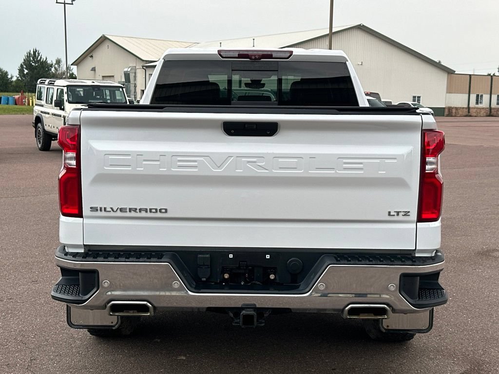 Used 2021 Chevrolet Silverado 1500 LTZ w/ LTZ Premium Package AWD/4WD image 36