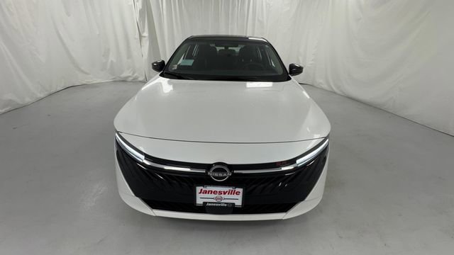 New 2026 Nissan Sentra SR FWD image 8