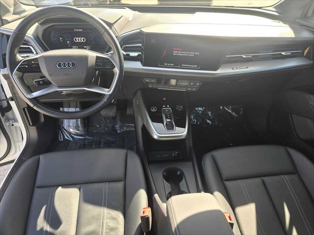 Used 2024 Audi Q4 e-tron Prestige image 23