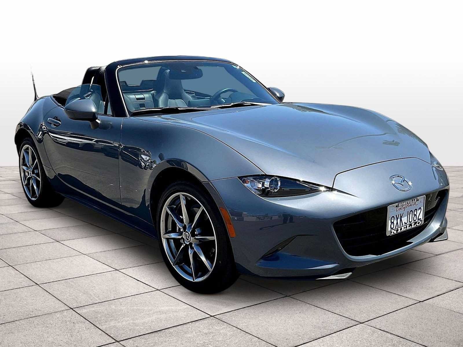 Used 2021 MAZDA MX-5 Miata Grand Touring RWD image 2