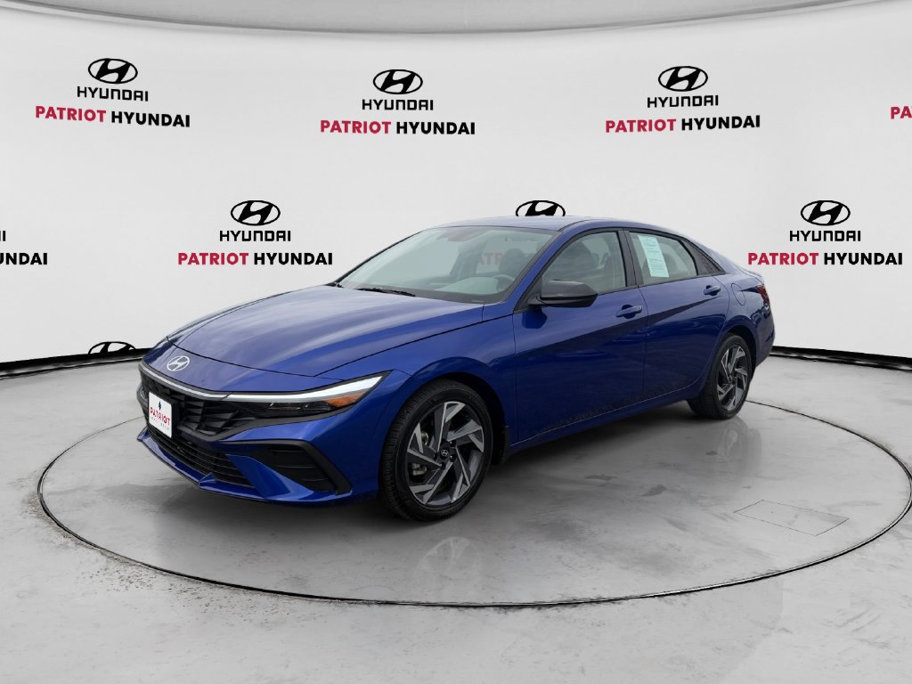 Used 2025 Hyundai Elantra Sport FWD image 7