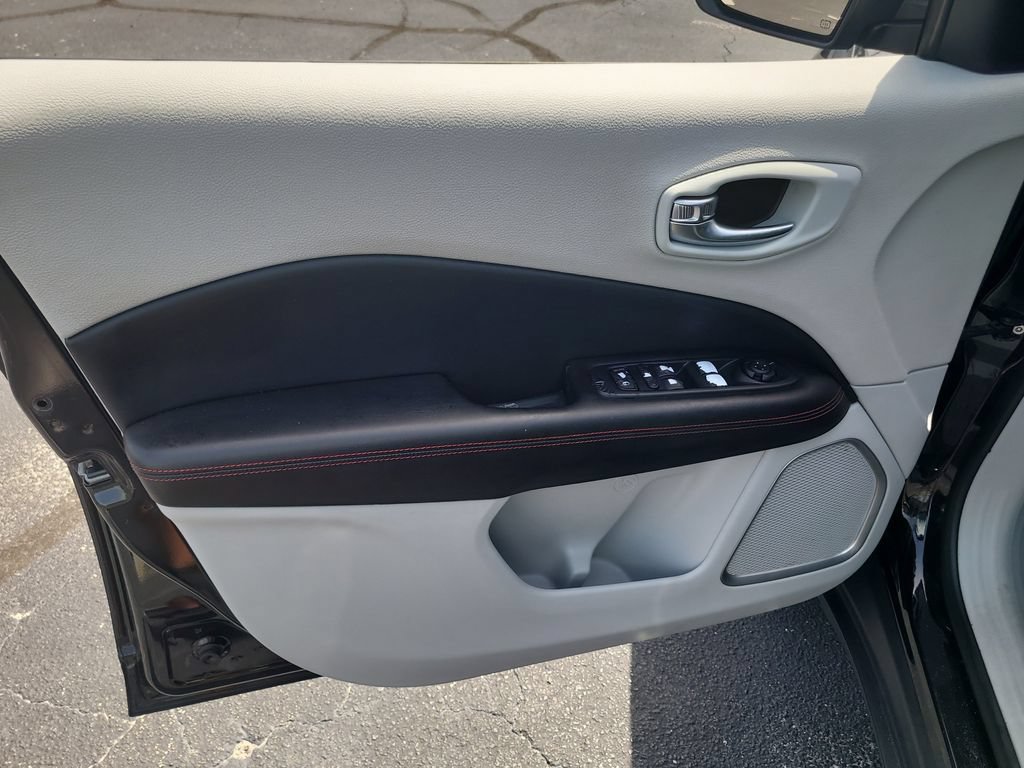Used 2020 Jeep Compass Limited FWD image 14