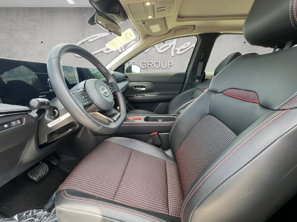 Certified 2025 Nissan Kicks SR w/ SR Premium Package AWD/4WD image 19