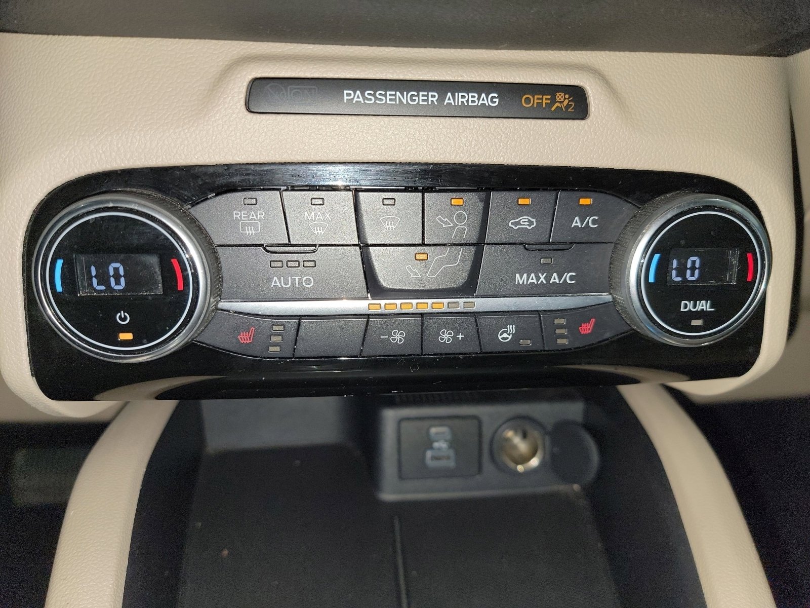 Used 2021 Ford Escape Titanium AWD/4WD image 21