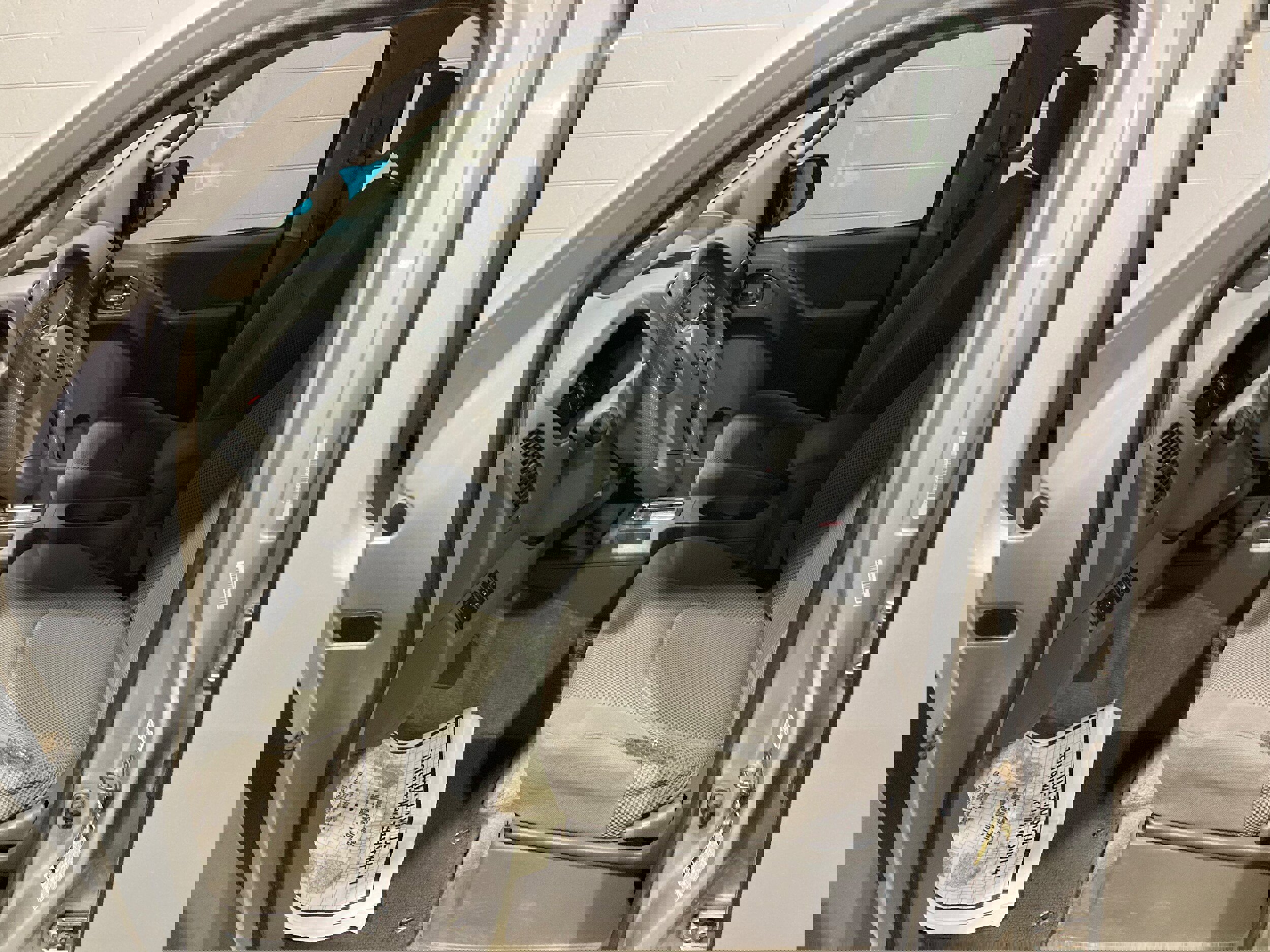 Used 2015 Nissan Frontier SV image 21