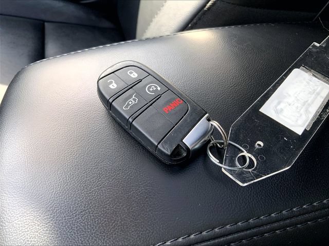 Used 2019 Jeep Grand Cherokee Limited AWD/4WD image 20
