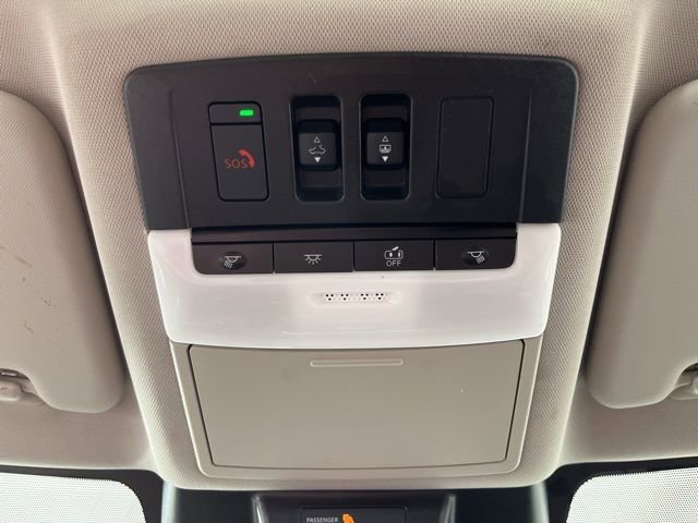 Used 2023 Nissan Rogue SV w/ SV Premium Package image 35