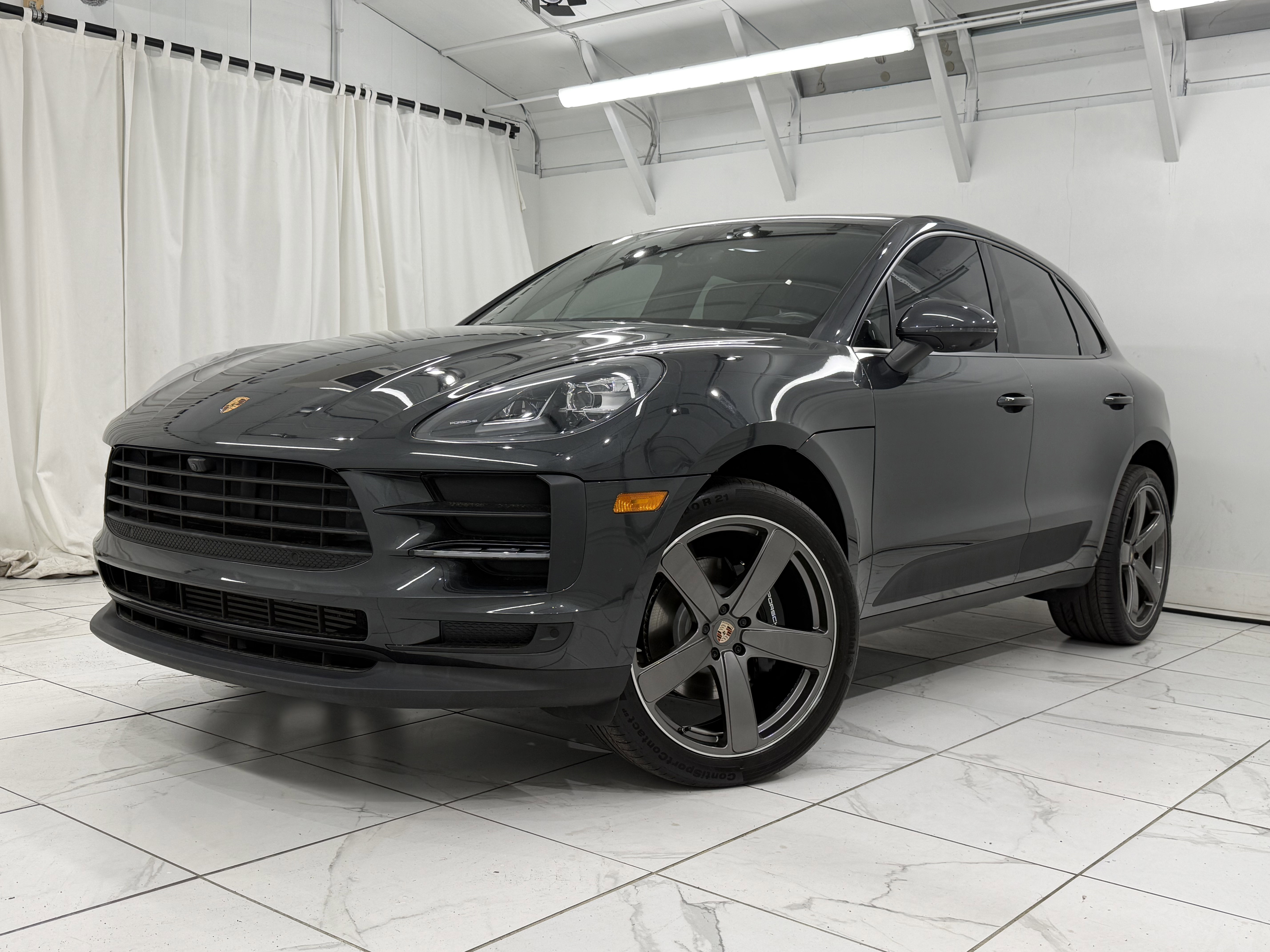 Certified 2021 Porsche Macan AWD/4WD image 7