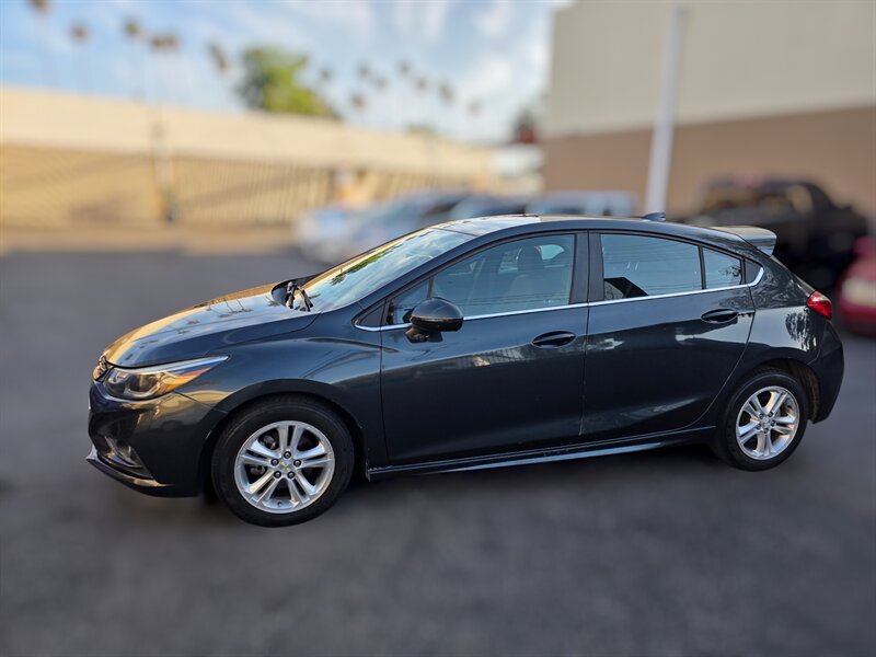Used 2018 Chevrolet Cruze LT w/ RS Package FWD image 5