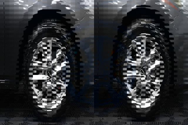 Used 2014 MAZDA MAZDA3 i Touring image 4