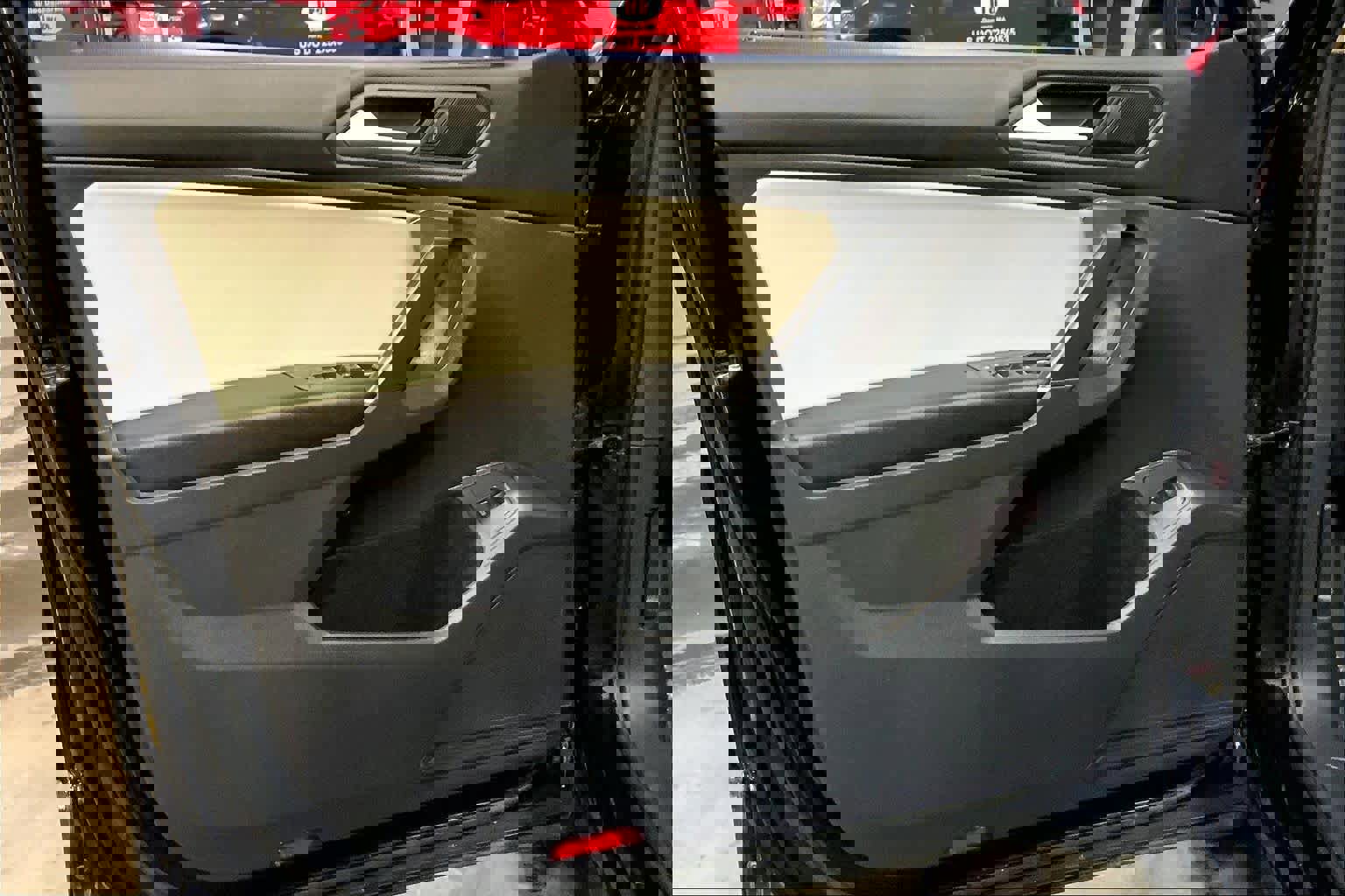 Used 2020 Volkswagen Tiguan SEL image 22