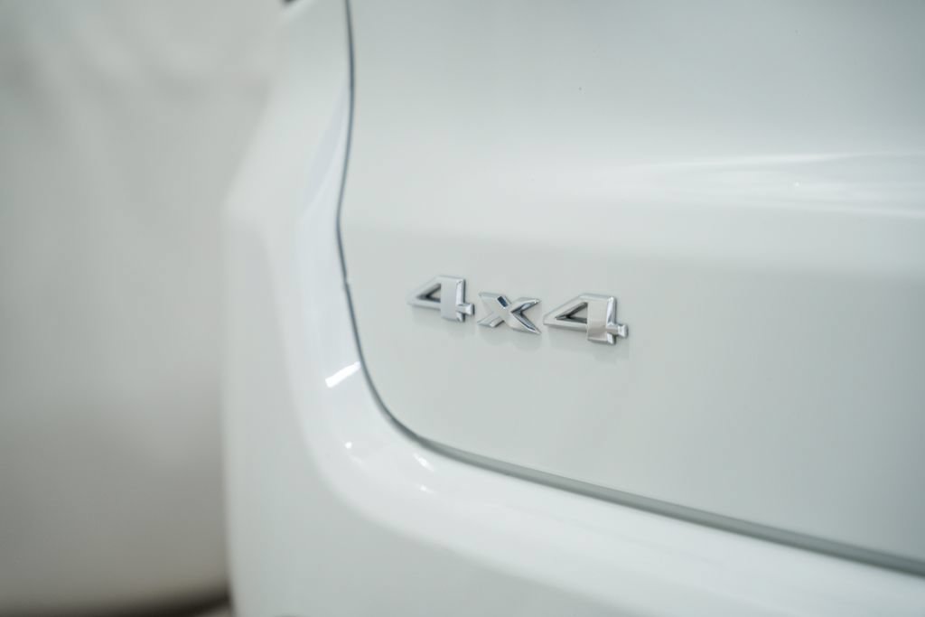 Certified 2025 Jeep Compass Limited AWD/4WD image 7