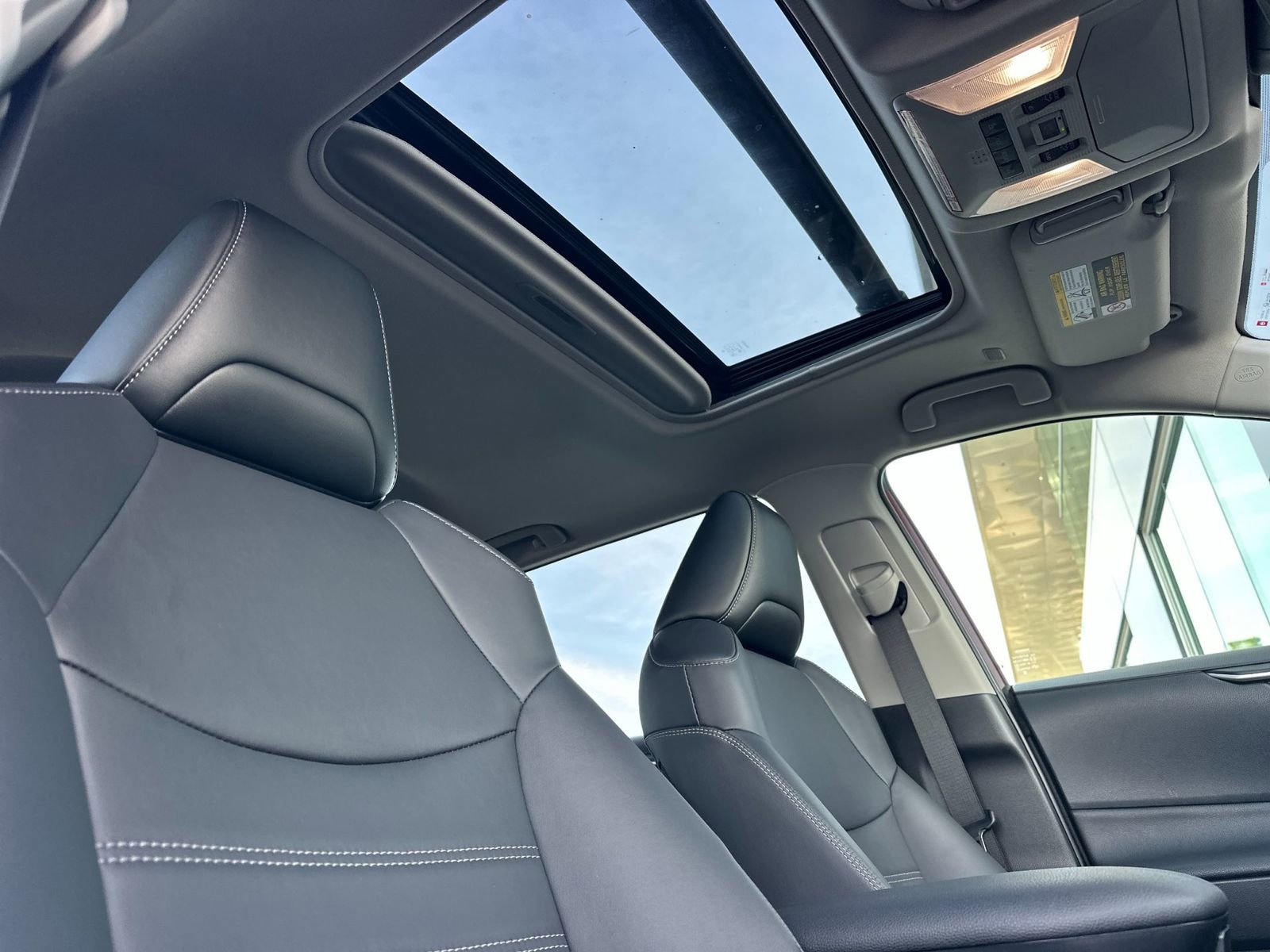 Used 2025 Toyota RAV4 XLE Premium FWD image 18