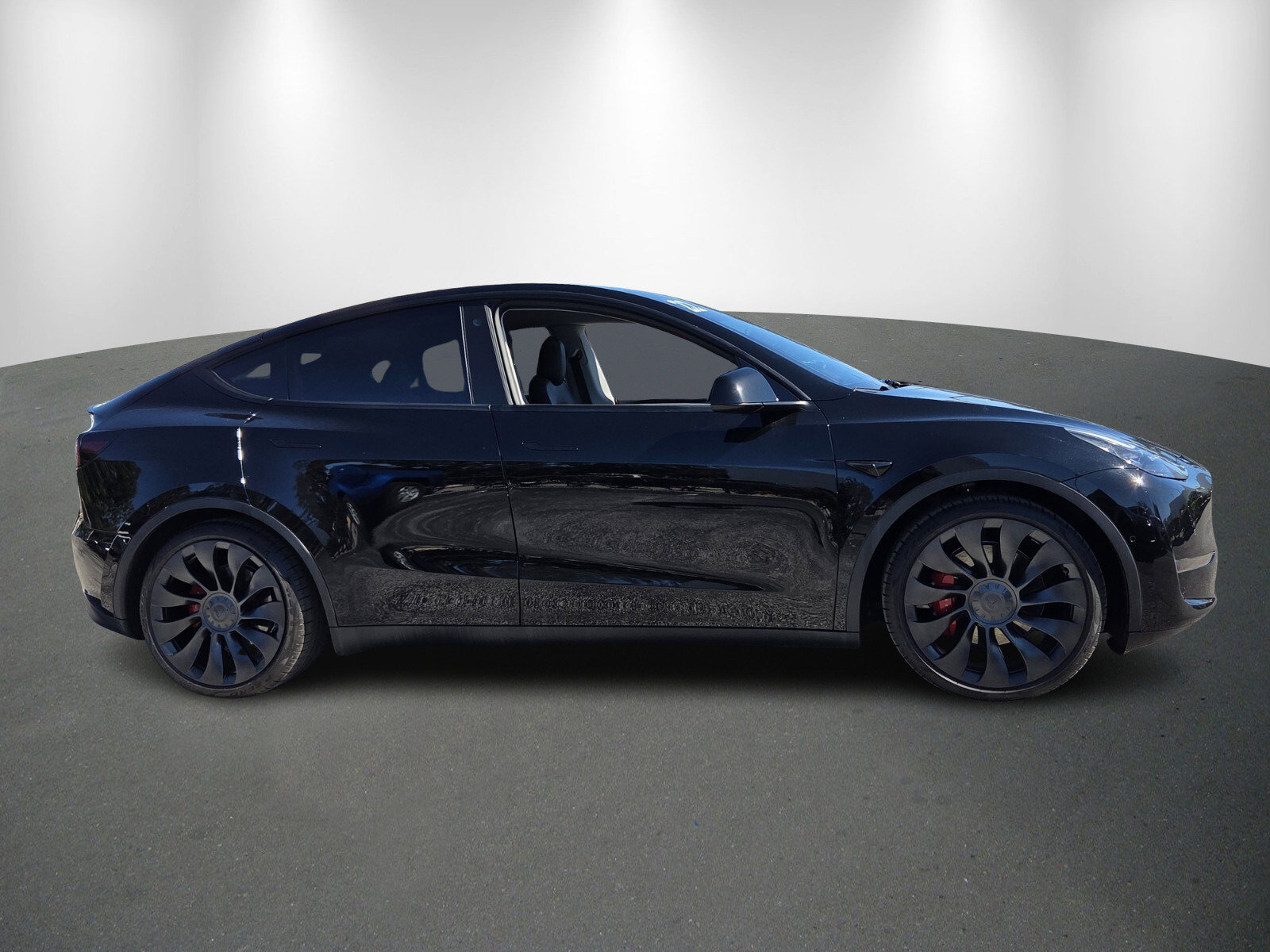 Used 2022 Tesla Model Y Performance image 8