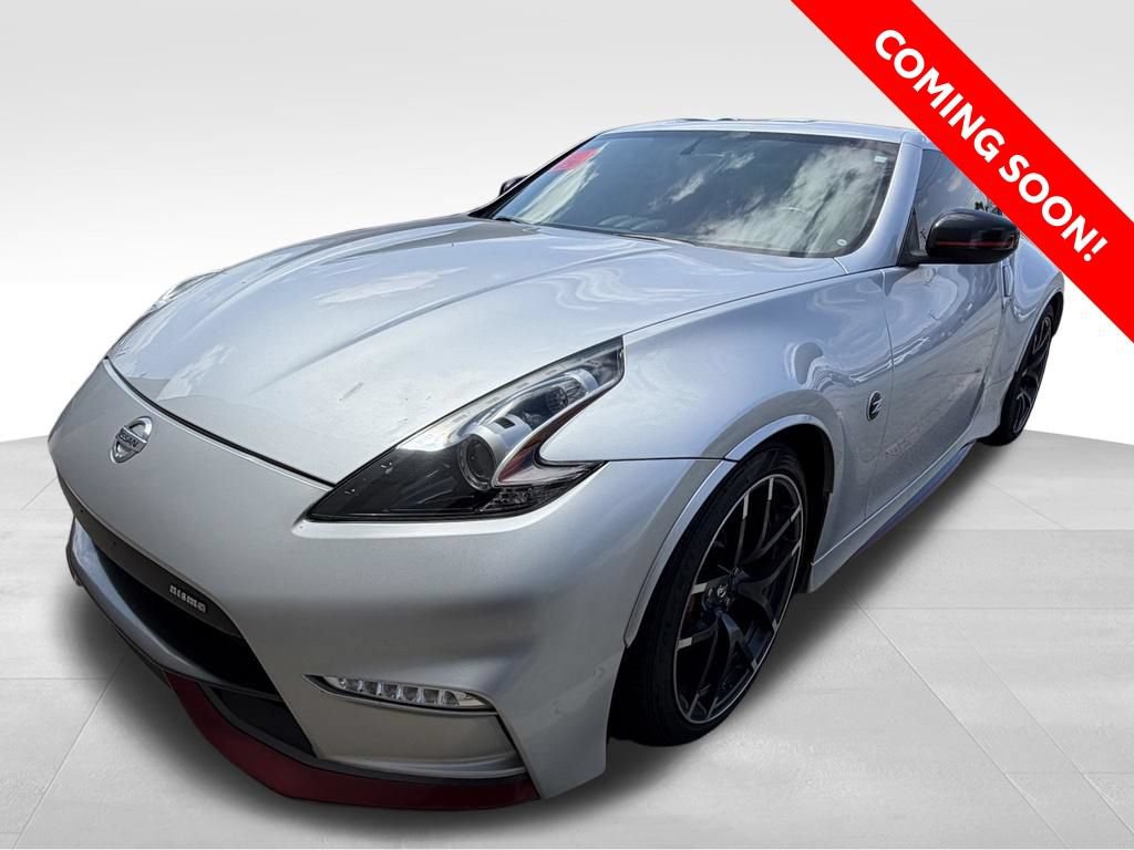 Used 2015 Nissan 370Z NISMO RWD image 1