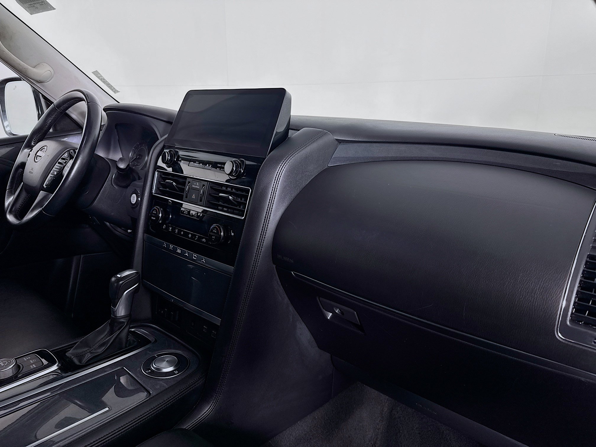 Used 2021 Nissan Armada SV RWD image 28