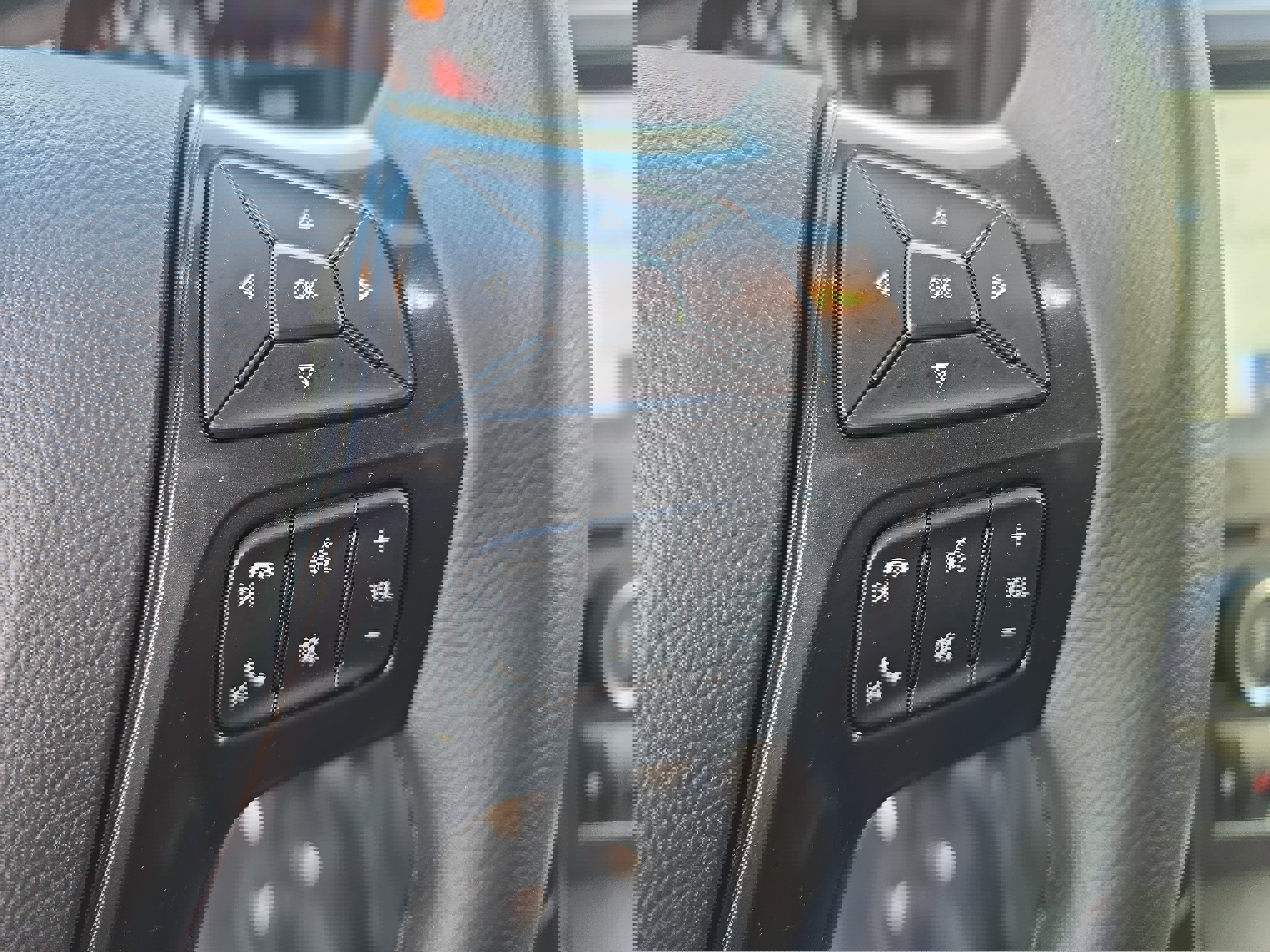 Used 2018 Ford Explorer XLT w/ Equipment Group 202A image 20