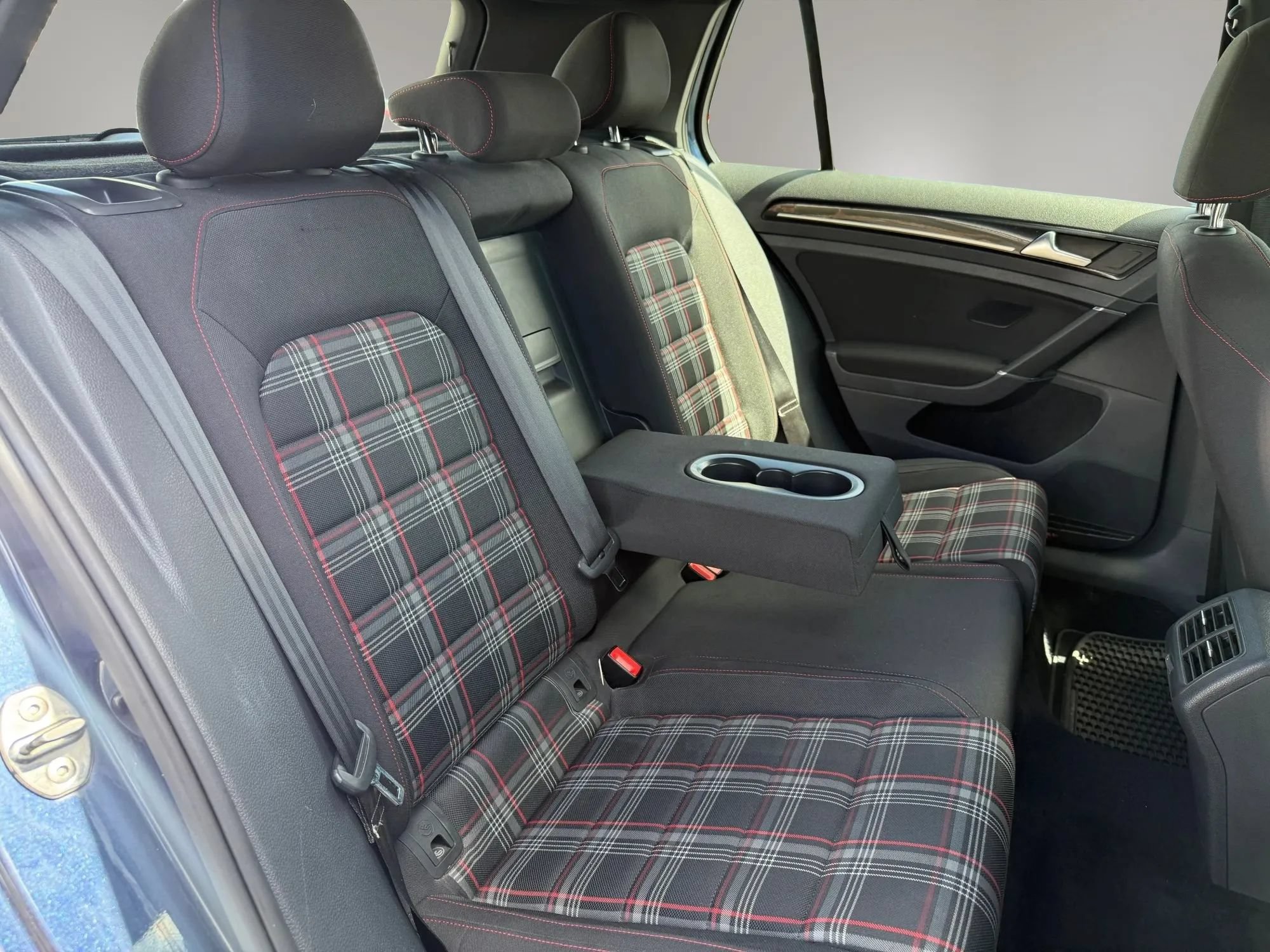 Used 2016 Volkswagen GTI S FWD image 34