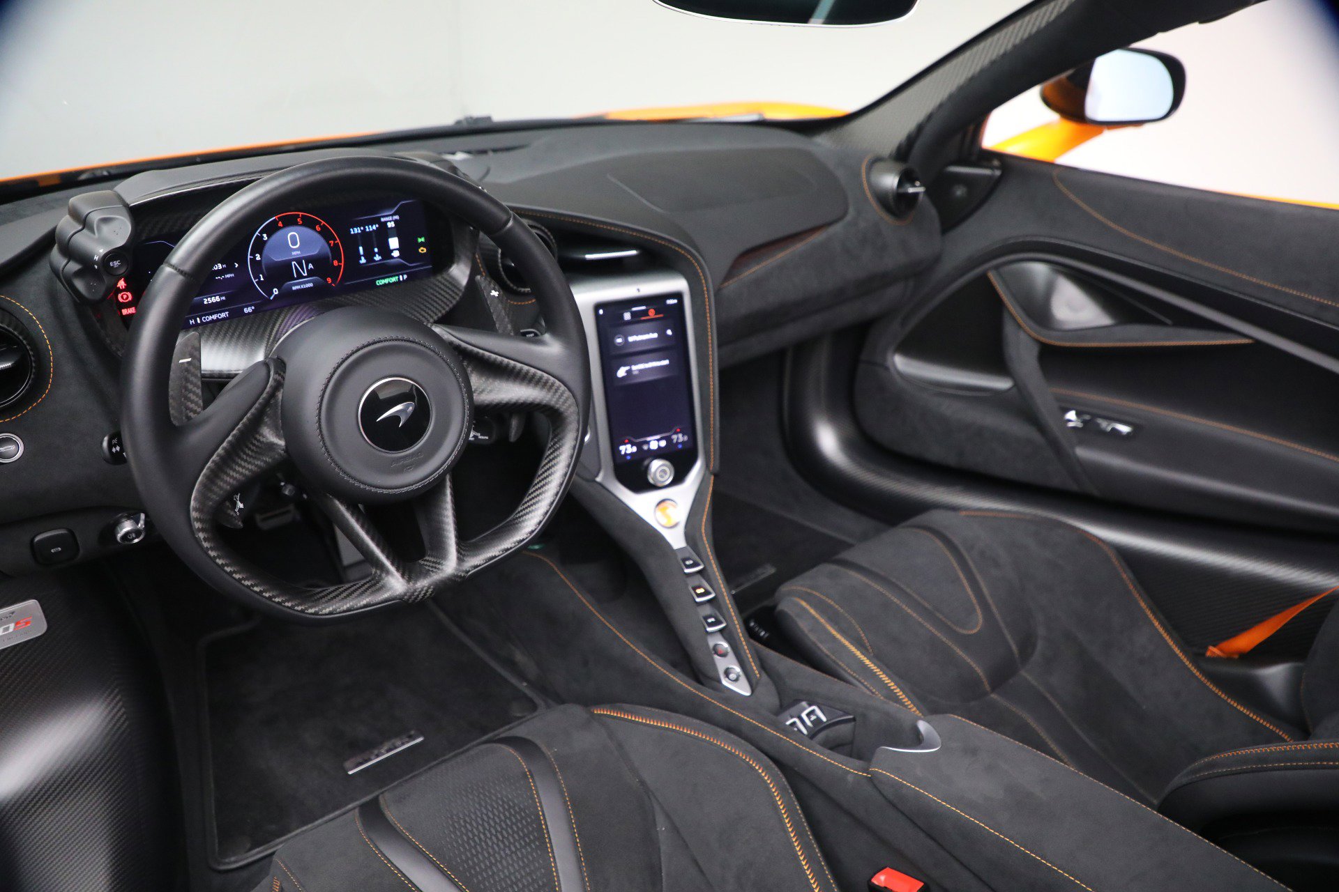 Used 2025 McLaren 750S Spider RWD image 23