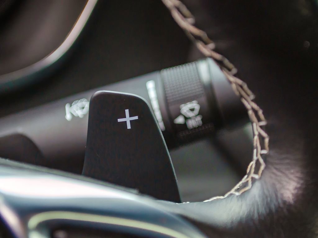 Used 2022 Chevrolet Camaro LT w/ Technology Package image 18