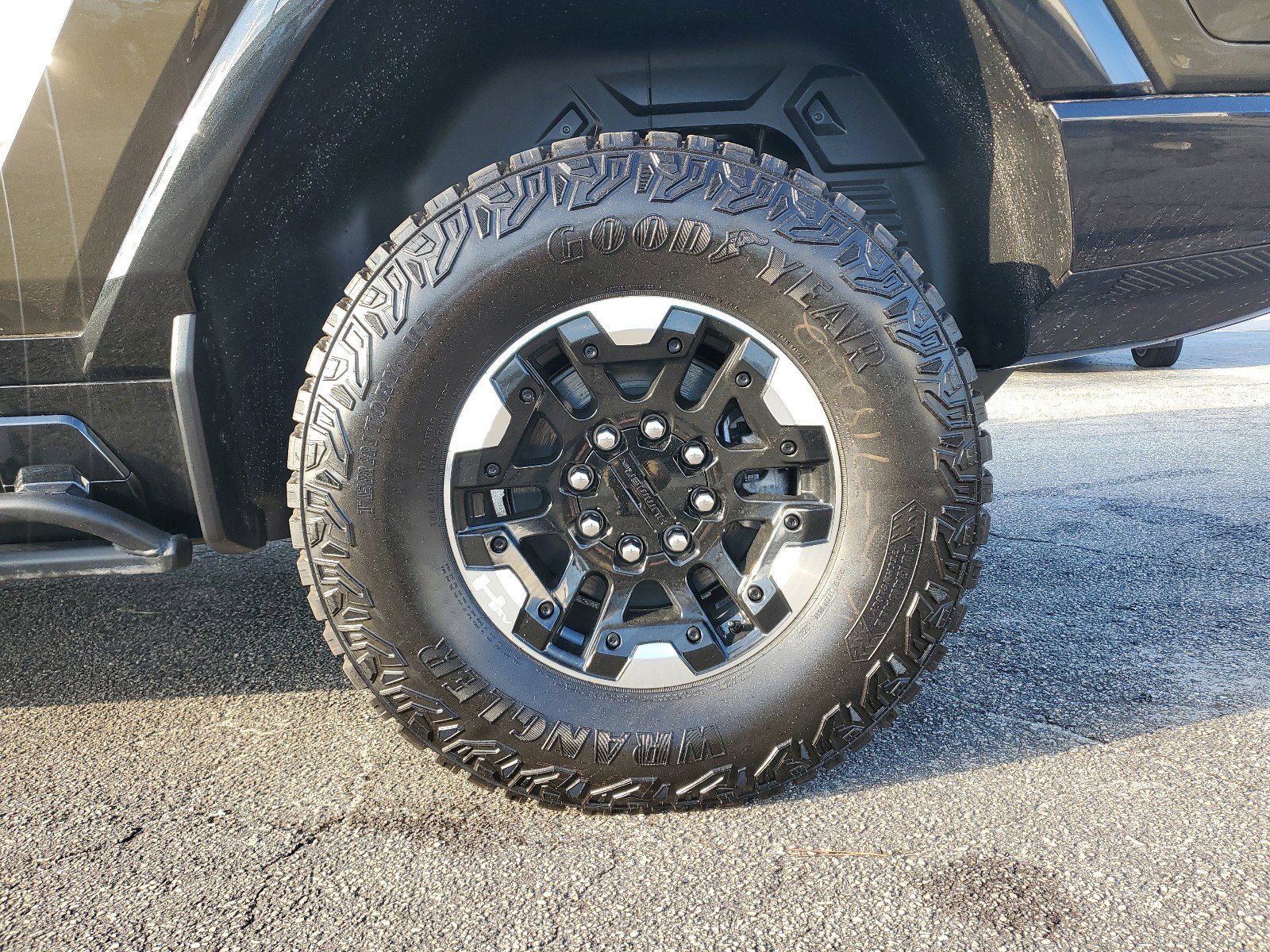 New 2025 GMC Hummer EV 3X w/ Extreme Off-Road Package image 10