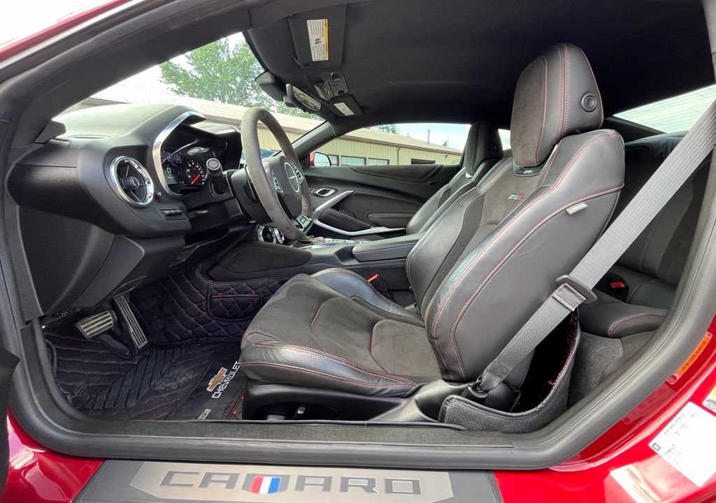 Certified 2020 Chevrolet Camaro ZL1 RWD image 14