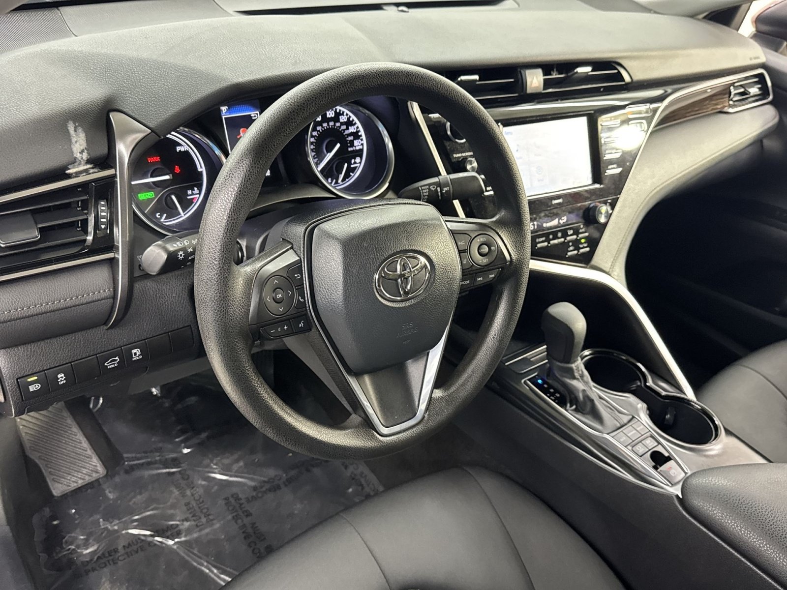 Used 2020 Toyota Camry LE FWD image 2