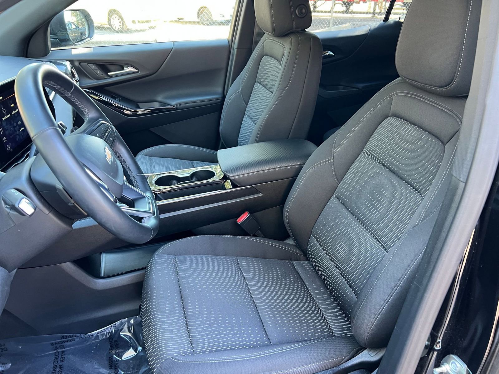 Used 2025 Chevrolet Equinox LT image 30