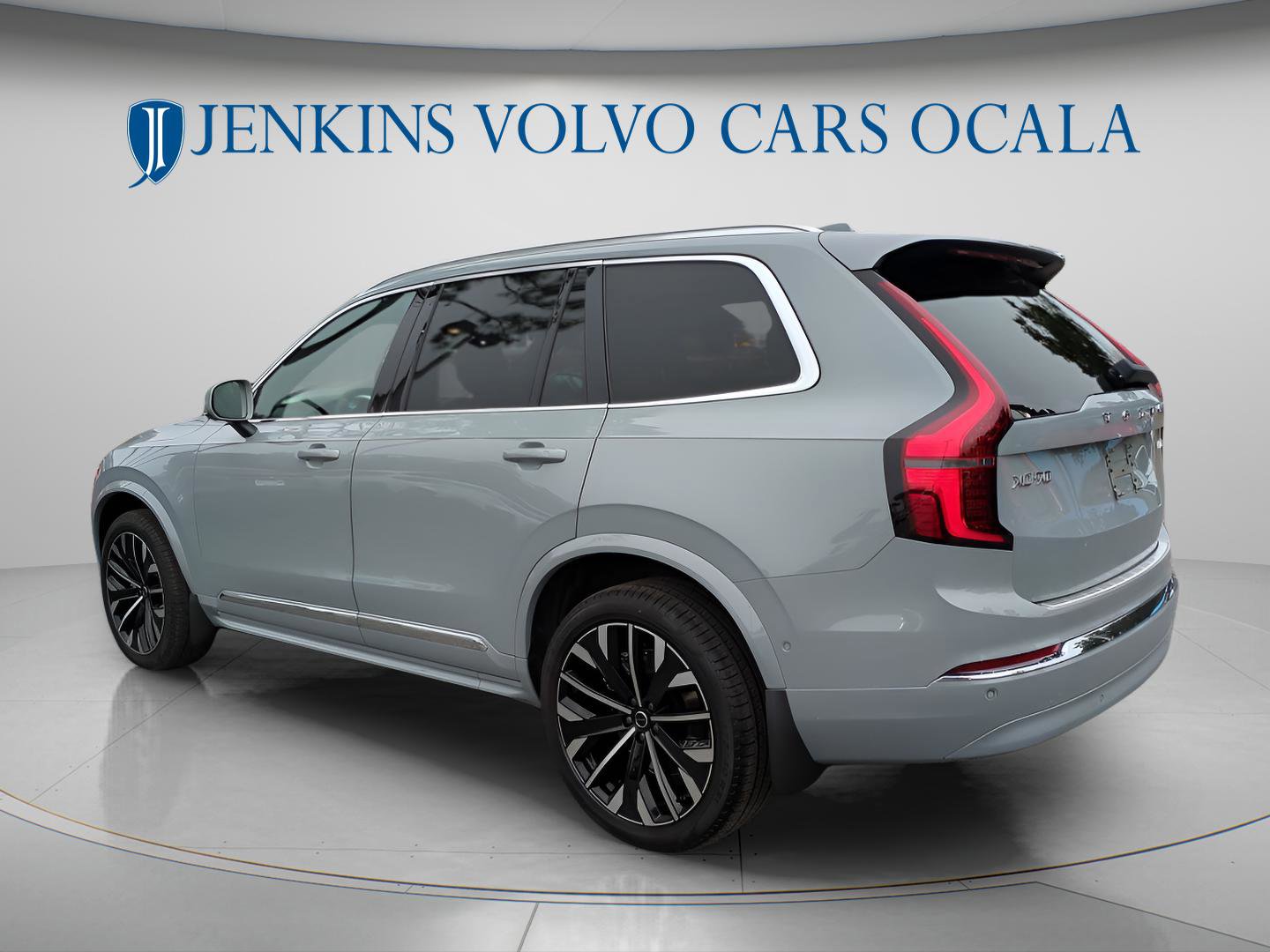 New 2026 Volvo XC90 B6 Plus w/ Protection Package Premier image 5