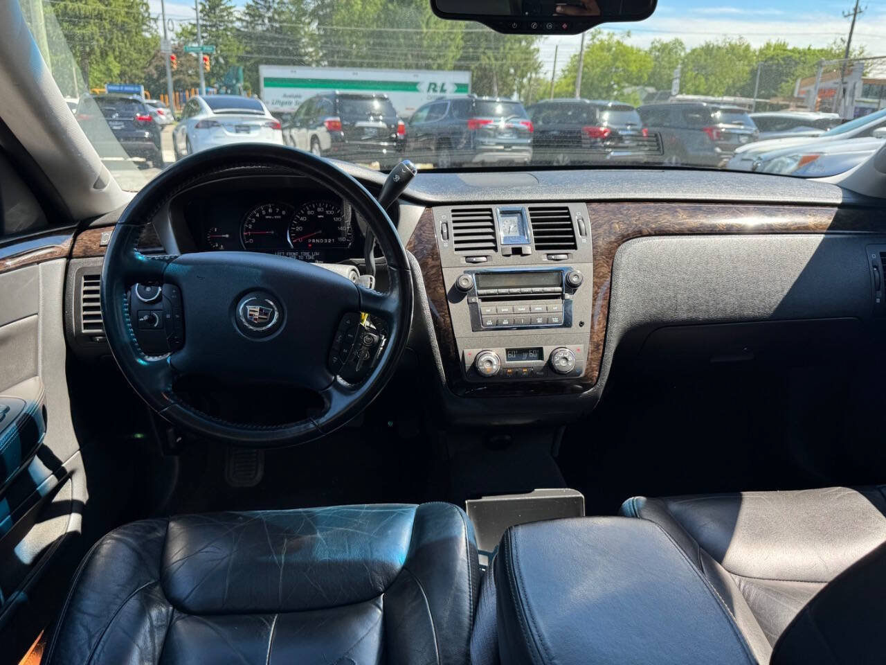 Used 2011 Cadillac DTS Limousine FWD image 16