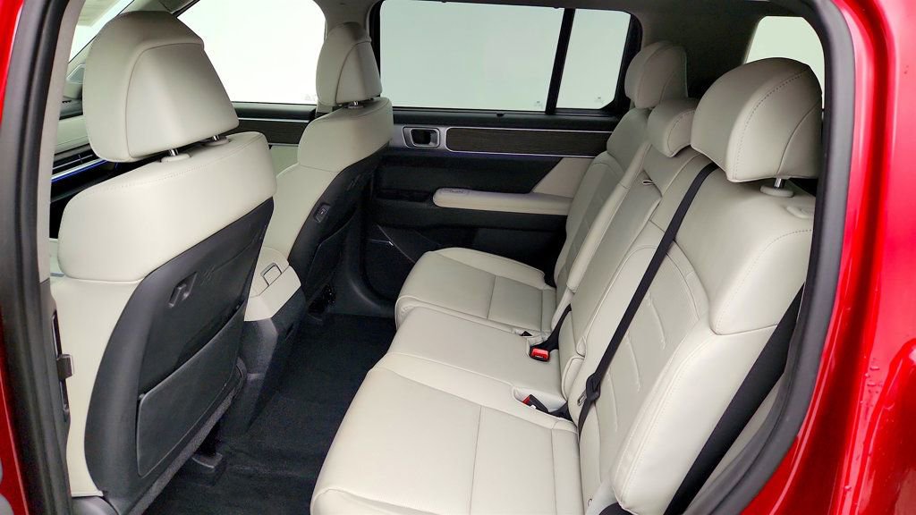 Used 2024 Hyundai Santa Fe Limited AWD/4WD image 21