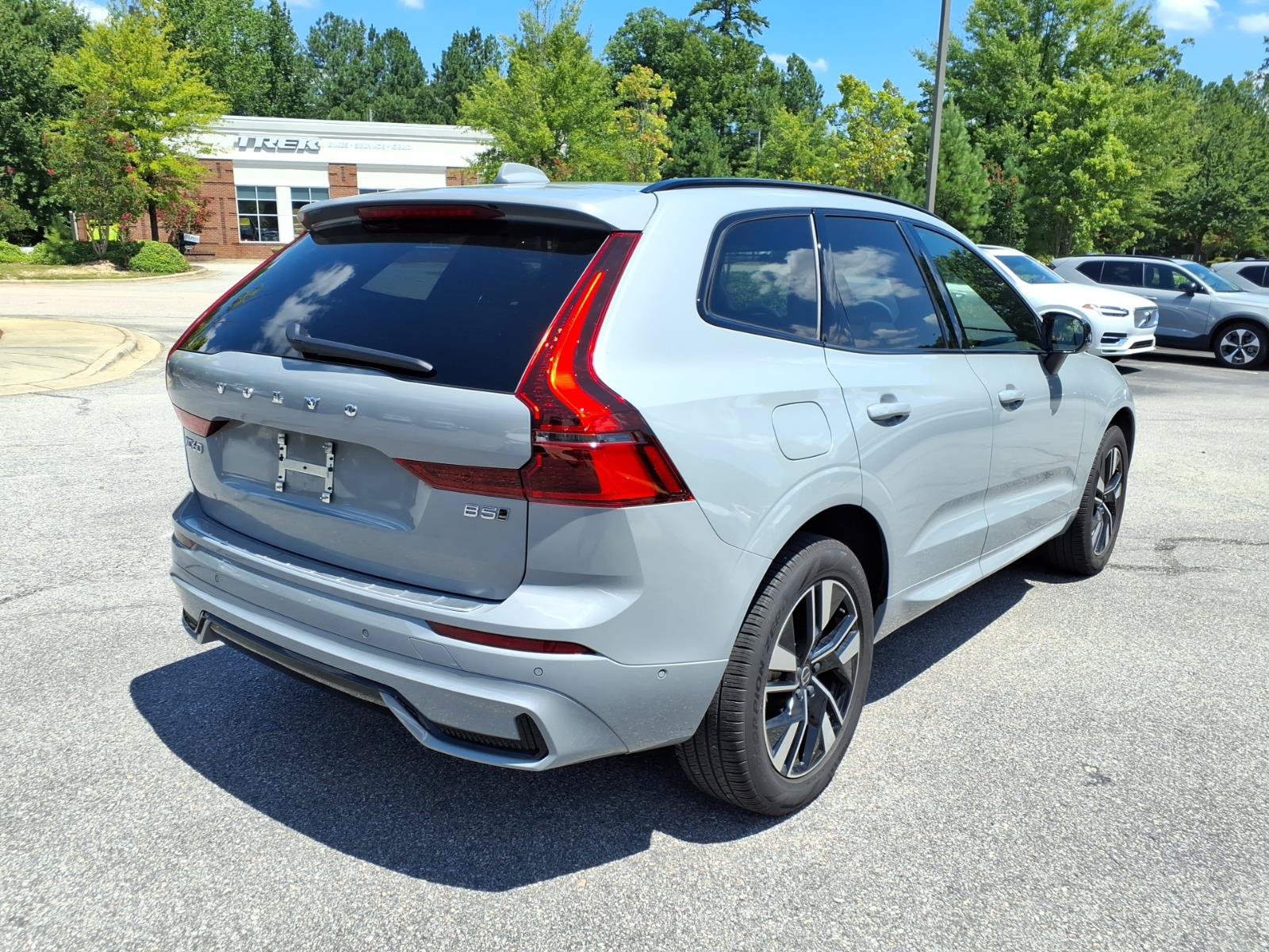 Used 2026 Volvo XC60 B5 Plus w/ Protection Package Premier AWD/4WD image 3