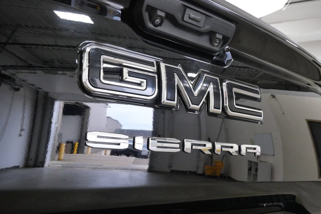 Used 2023 GMC Sierra 1500 Elevation AWD/4WD image 9