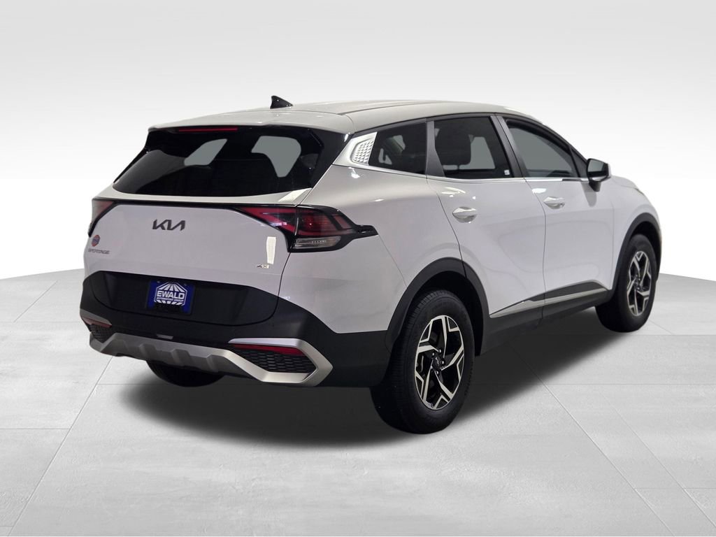 Used 2025 Kia Sportage LX image 22